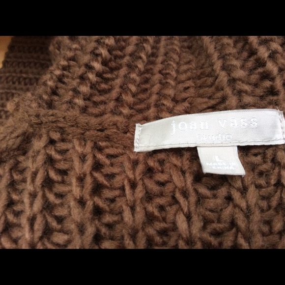 Sweater - Picture 5 of 6